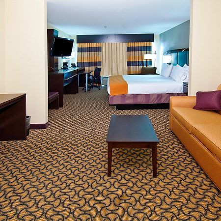 Holiday Inn Express & Suites Jackson/Pearl International Airport Exterior photo
