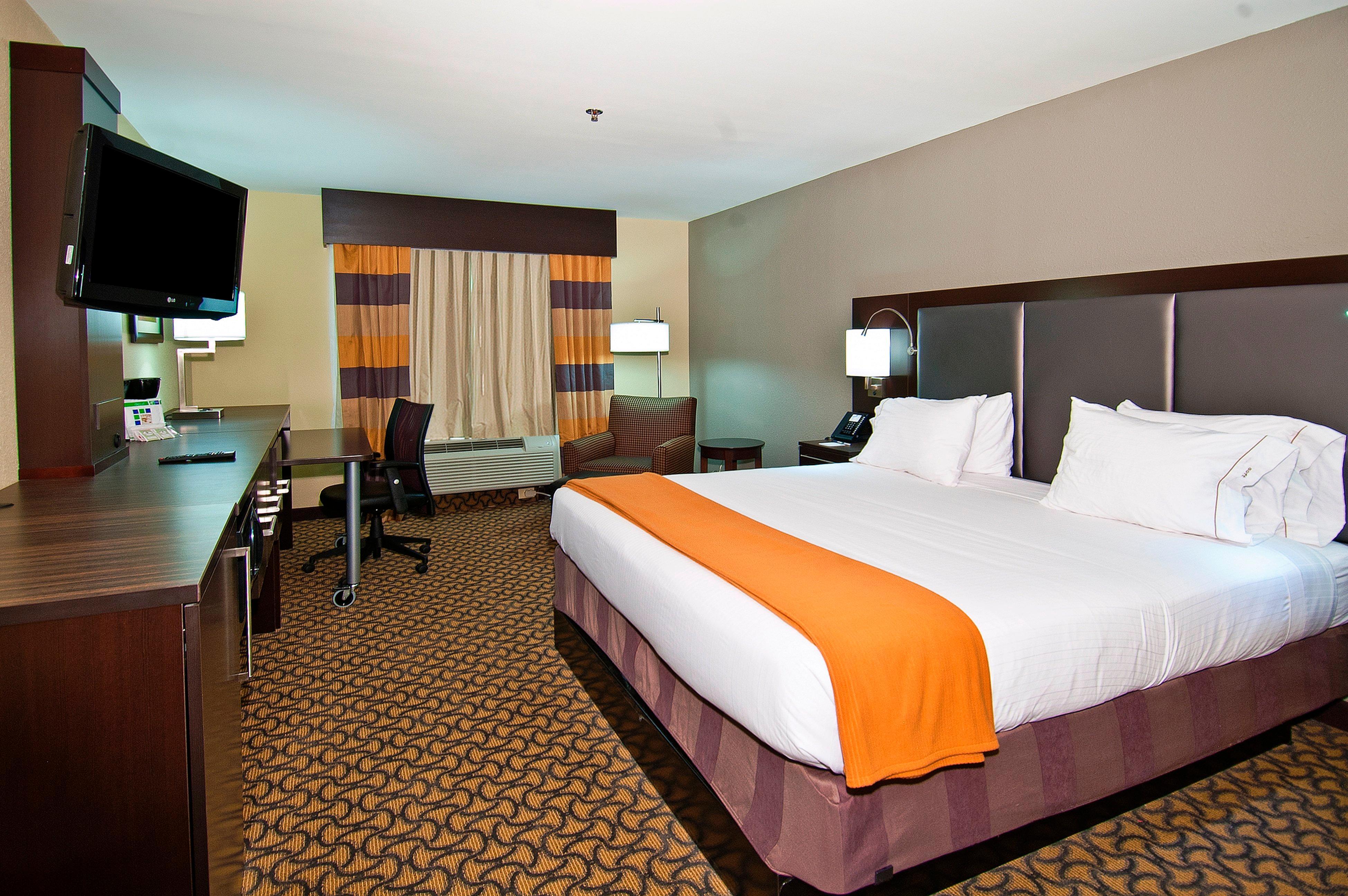 Holiday Inn Express & Suites Jackson/Pearl International Airport Exterior photo