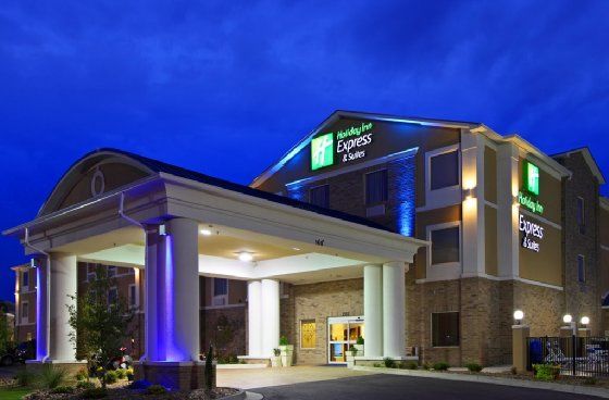 Holiday Inn Express & Suites Jackson/Pearl International Airport Exterior photo